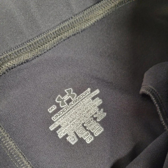 Under Armour Yoga Pant Crops - Picture 4 of 4